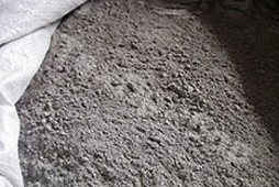 Порошок обожженной бокситовой глины с размером частиц D80 = 0.04мм